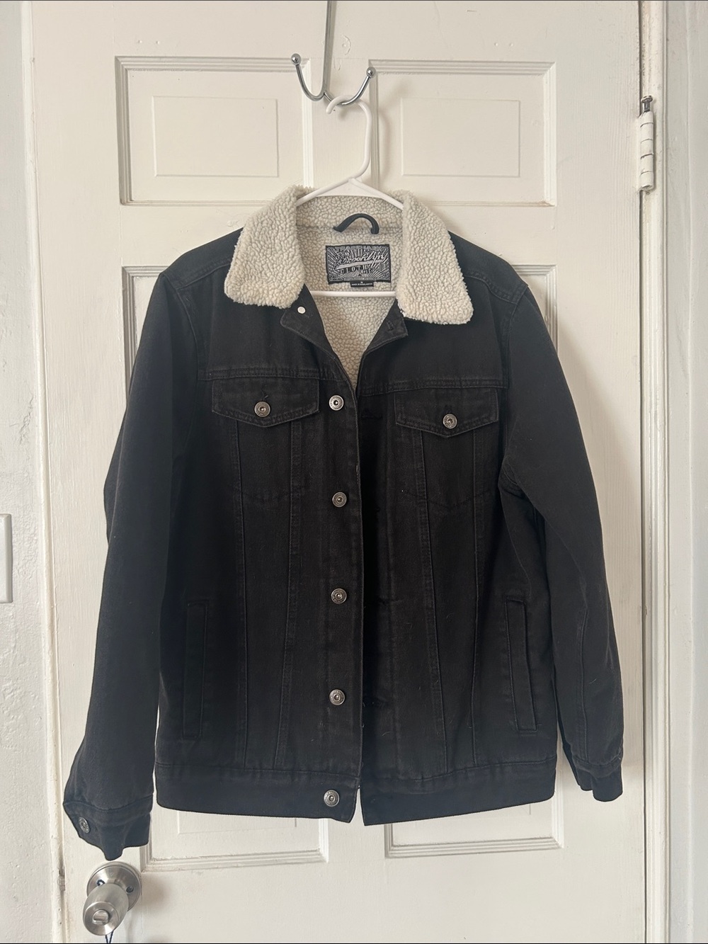 Women’s Oversized Black Sherpa-Lined Denim Jacket